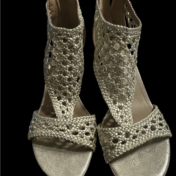 Donald Pliner Gold Women's Verona Sandals - Picture 5 of 5